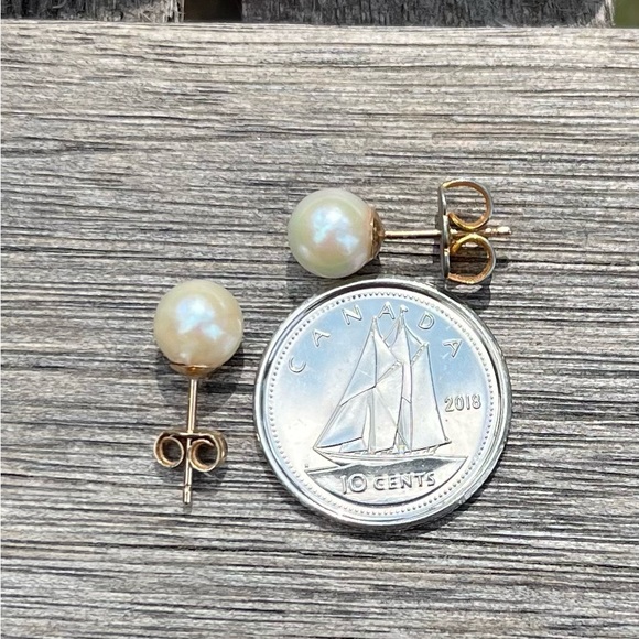 Pearl Earrings and Necklace - Picture 3 of 11